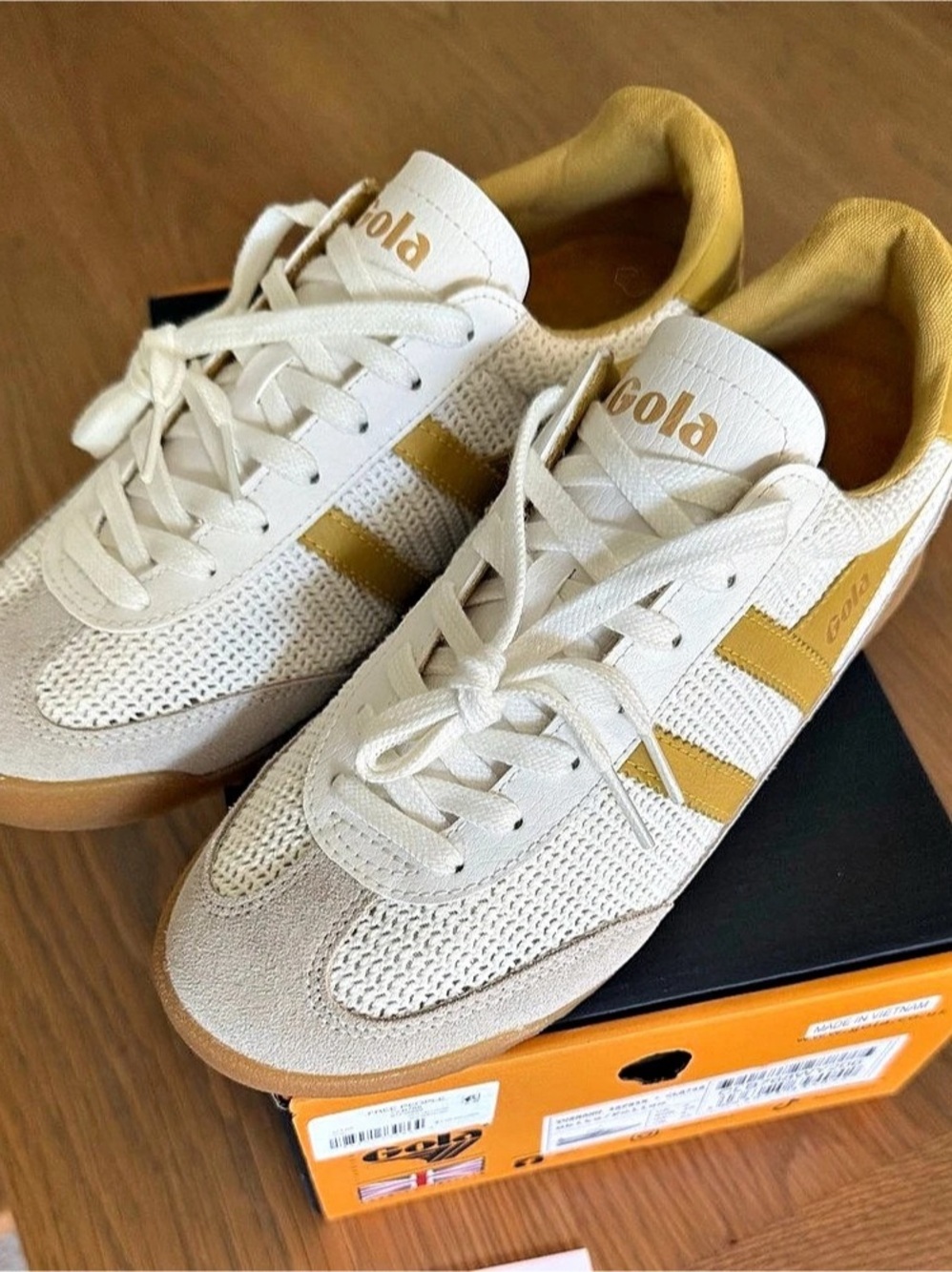 Gola Tornado Zephyr Women's sneaker White & Pollen US 8 Like New - Picture 2 of 5